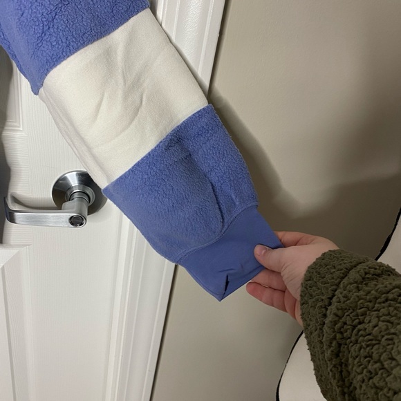 NWT GAP Textured Stripe Raglan Sweater - Picture 5 of 8